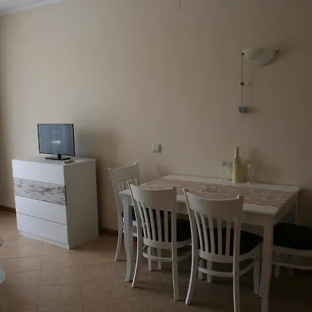 Sunny Beach Rent Royal Sun 아파트 네세부르